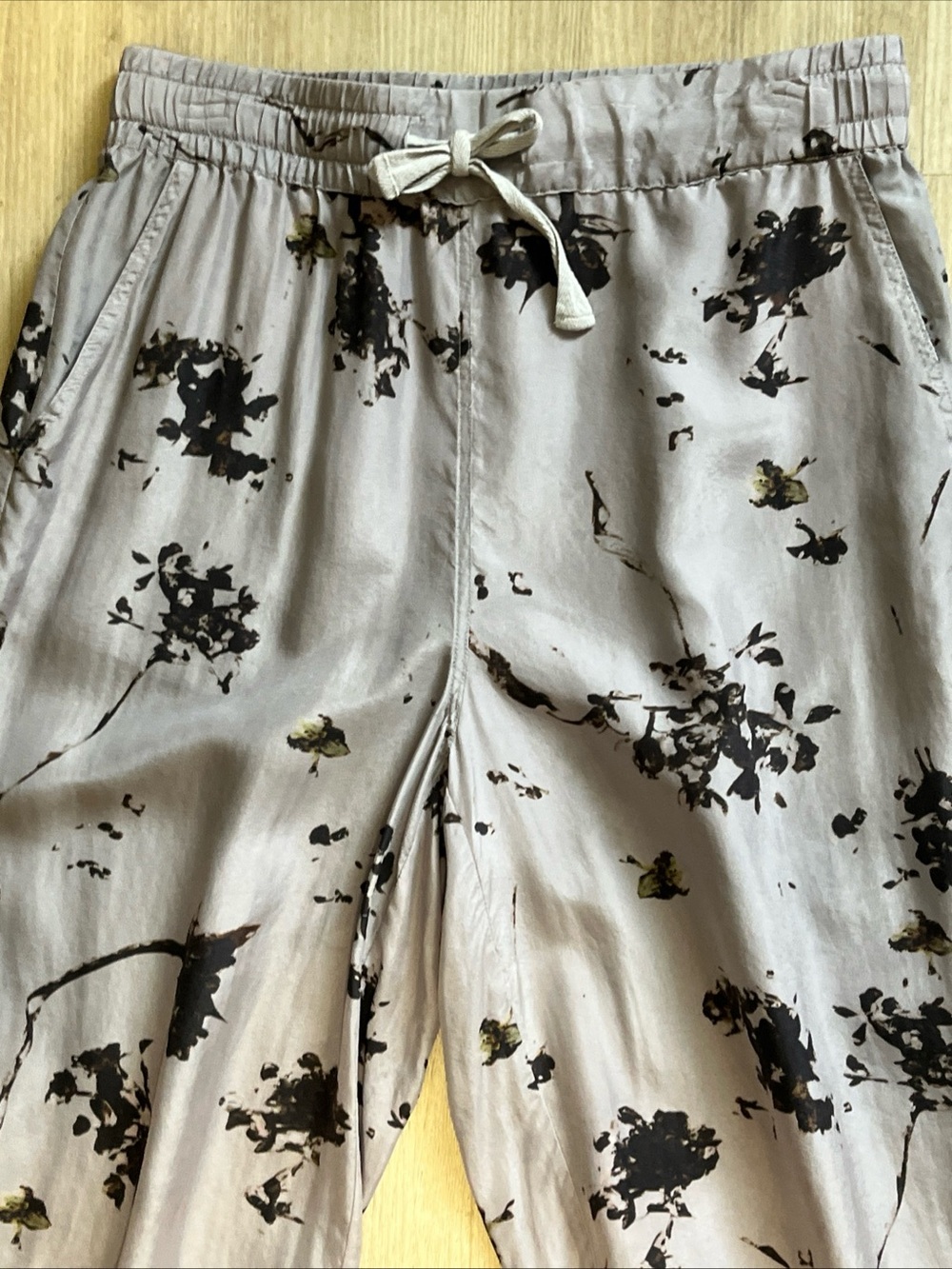 Poetry Luxurious Silk/Suede Crepe de Chine Trouser Pants w/ Drawstring Waist - Picture 3 of 6